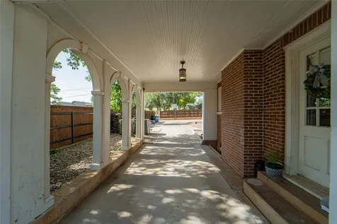 1002 E Lindsey Street Breckenridge TX 76424