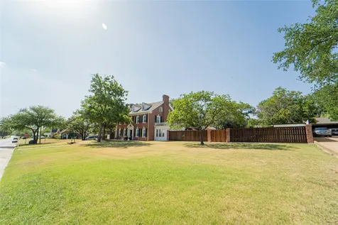 1002 E Lindsey Street Breckenridge TX 76424