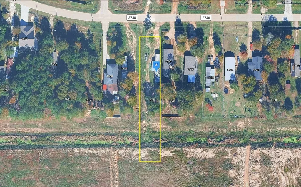1688 County Road 3405 Cleveland TX 77327