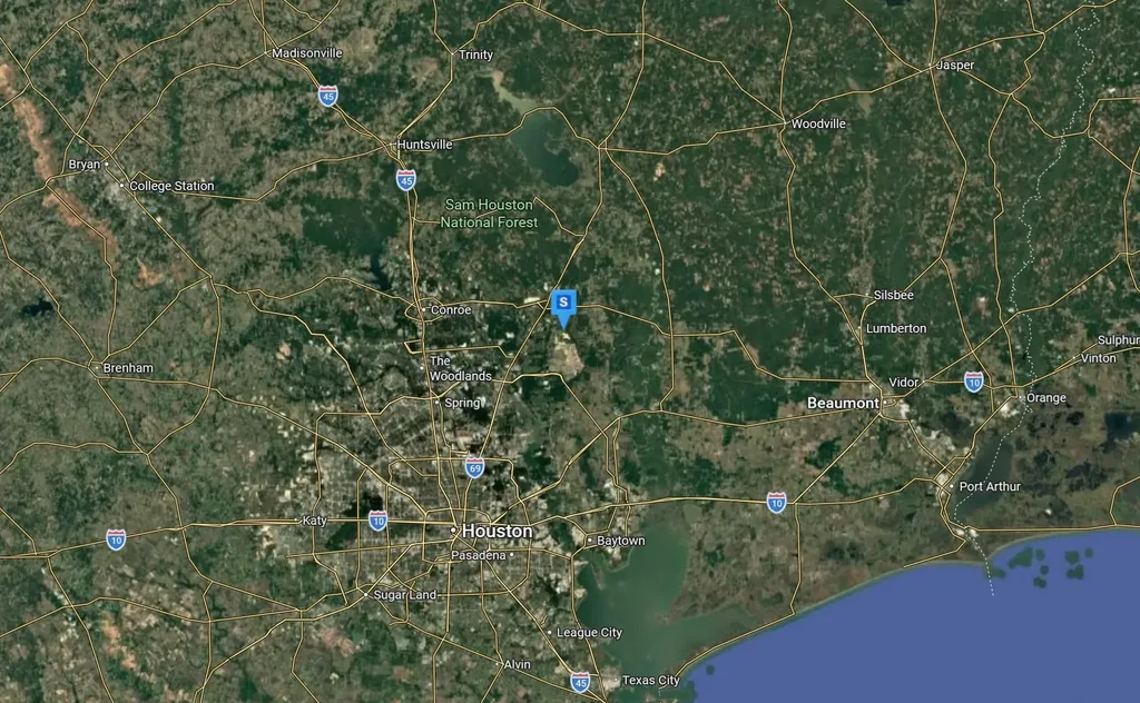 1688 County Road 3405 Cleveland TX 77327