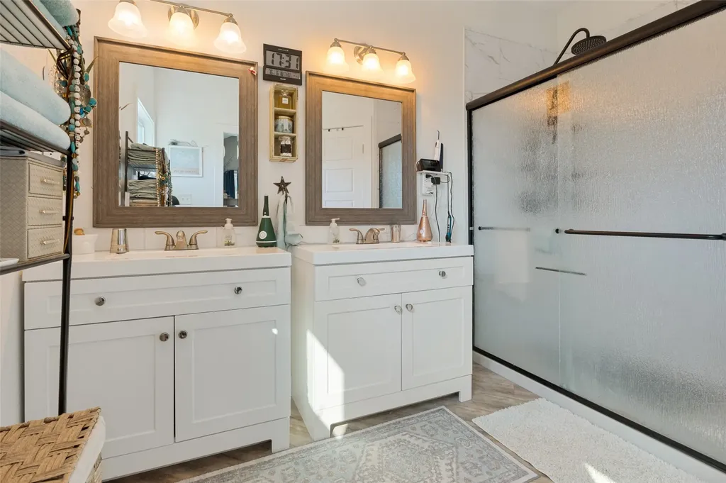 1052 Meandering Way China Spring TX 76633