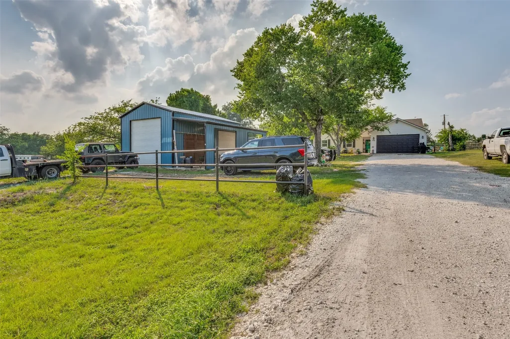 1052 Meandering Way China Spring TX 76633