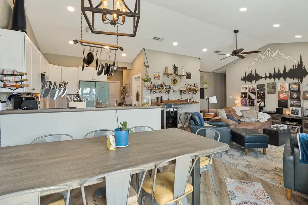 1052 Meandering Way China Spring TX 76633