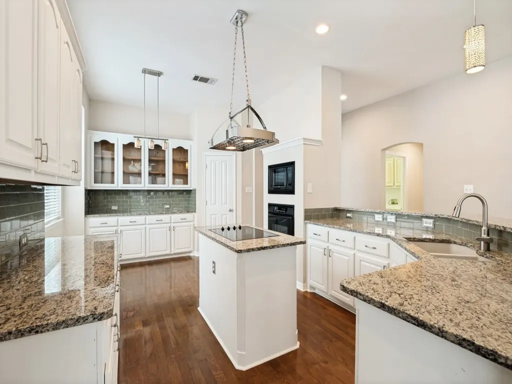 7926 Enclave Way Dallas TX 75218