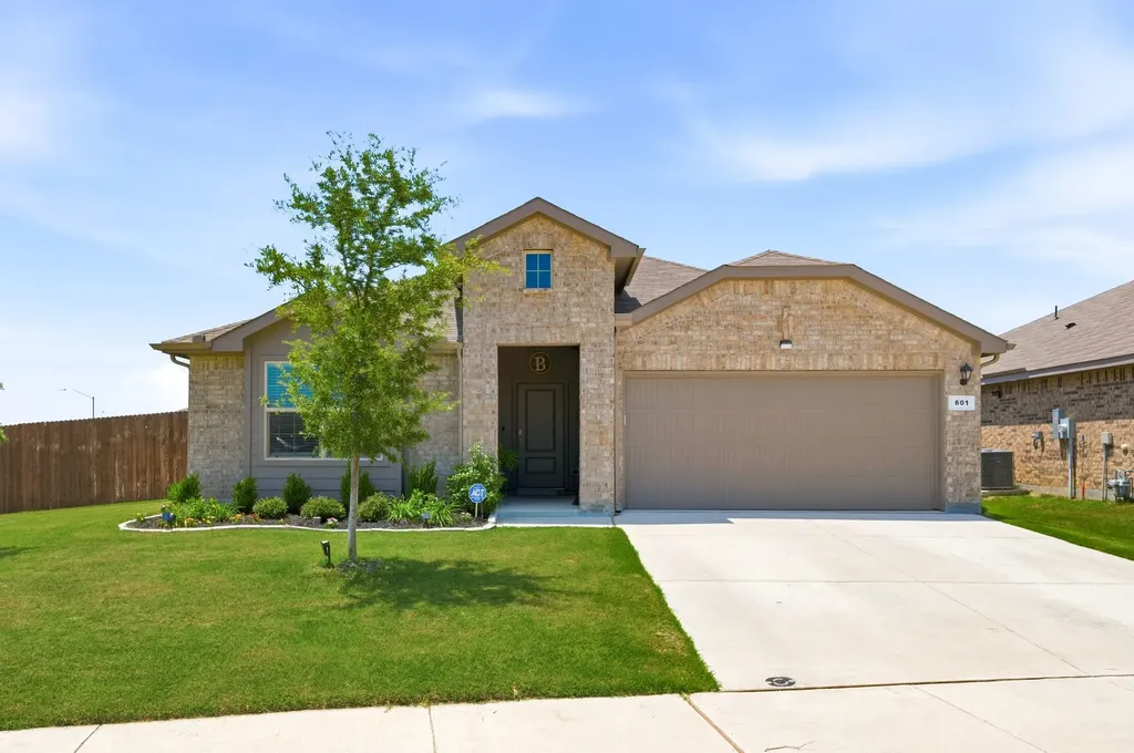 601 Emmons Creek Street Justin TX 76247