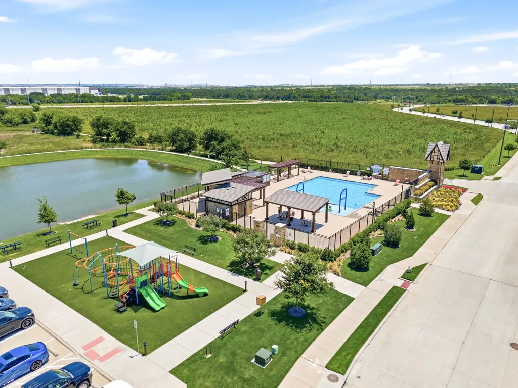 601 Emmons Creek Street Justin TX 76247