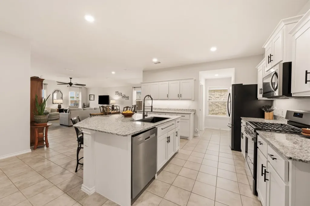 601 Emmons Creek Street Justin TX 76247