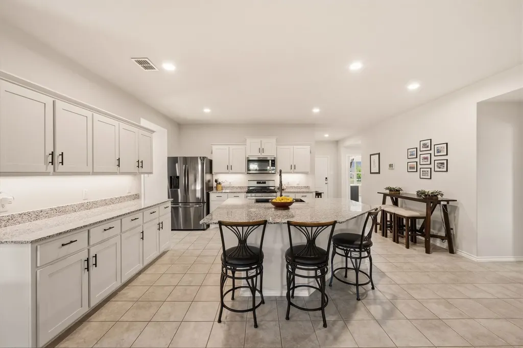 601 Emmons Creek Street Justin TX 76247