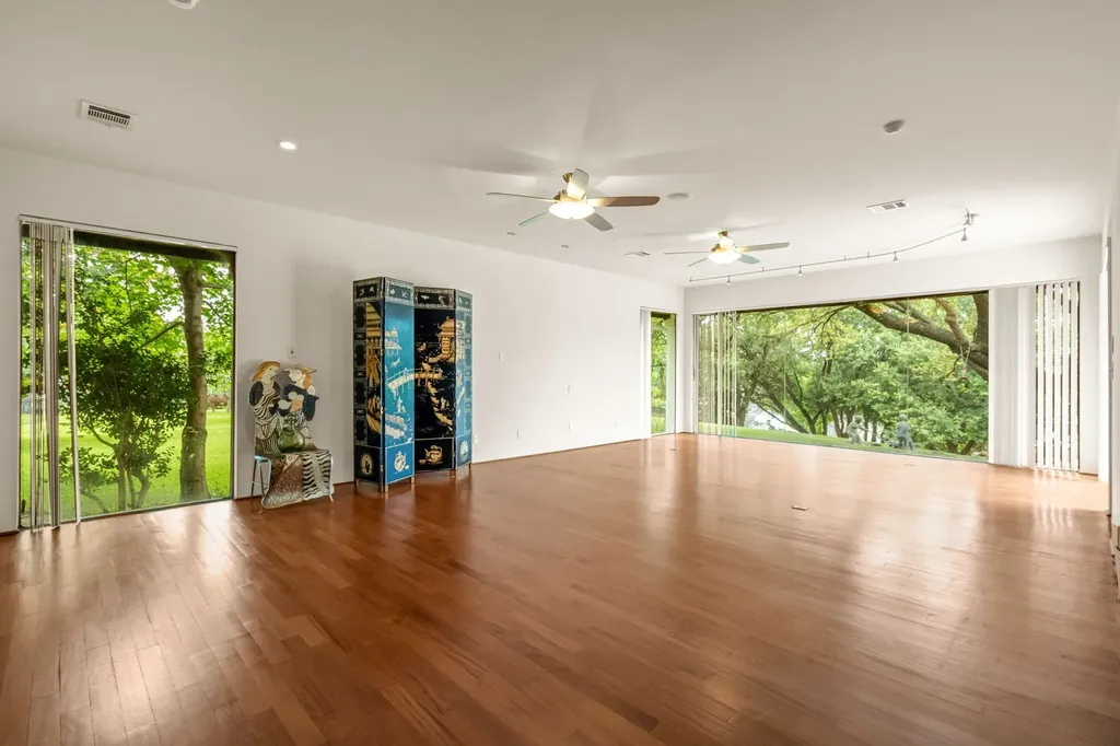 4301 Briarhaven Road Fort Worth TX 76109
