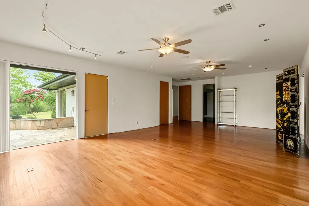 4301 Briarhaven Road Fort Worth TX 76109