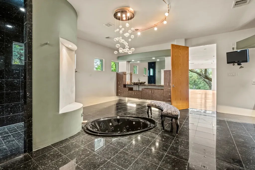4301 Briarhaven Road Fort Worth TX 76109