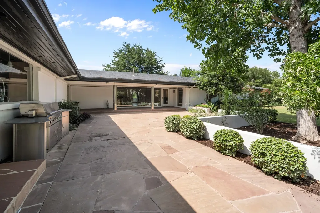 4301 Briarhaven Road Fort Worth TX 76109