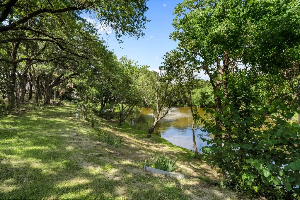 4301 Briarhaven Road Fort Worth TX 76109
