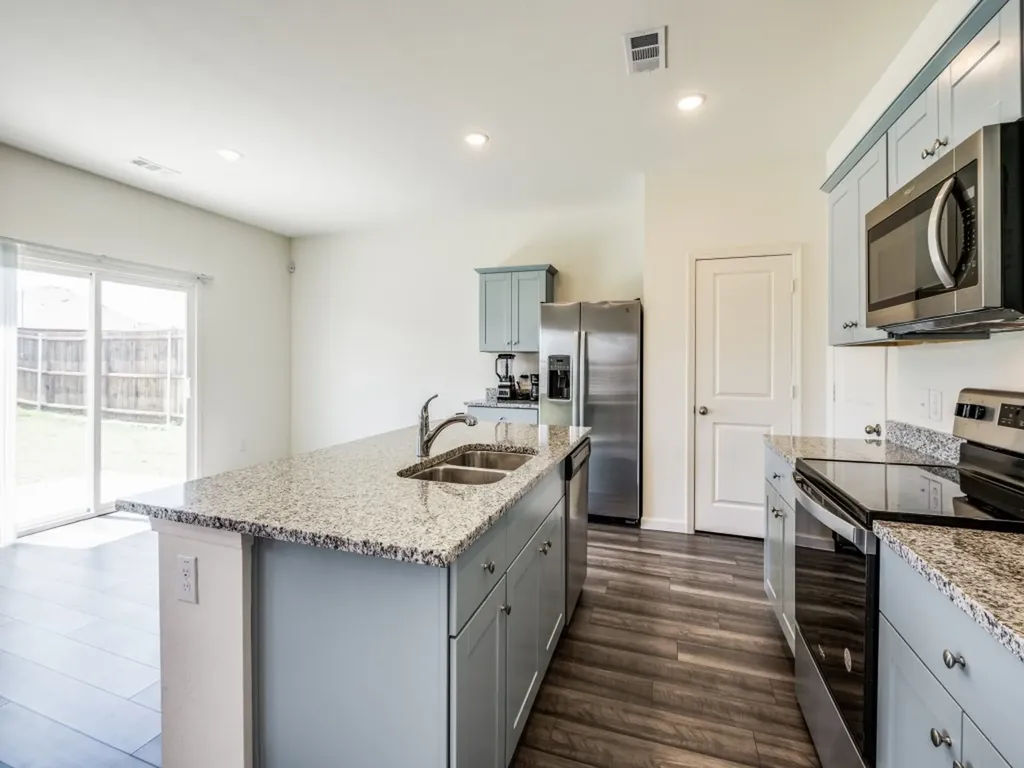 613 Delaware Avenue Princeton TX 75407