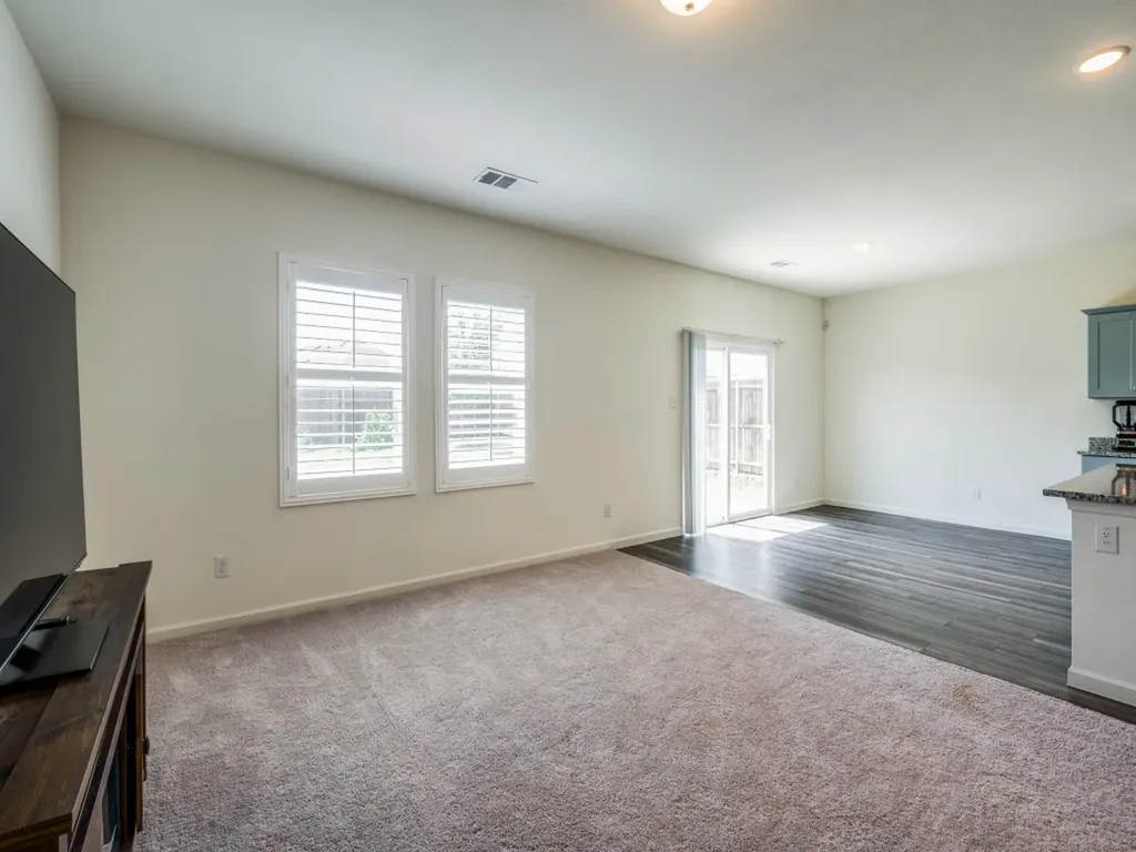 613 Delaware Avenue Princeton TX 75407