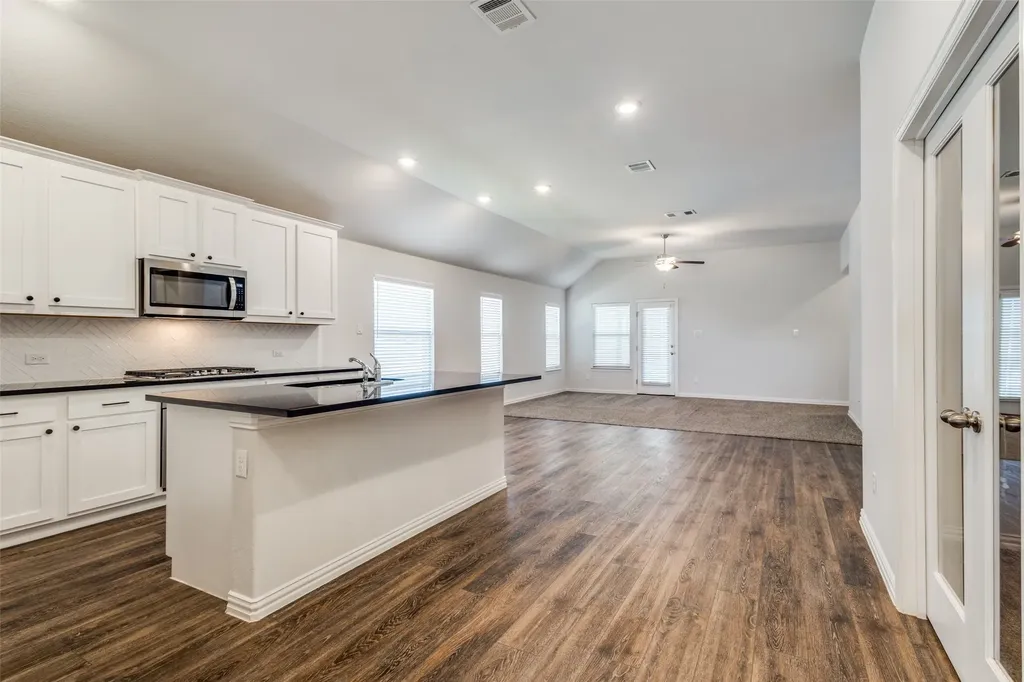 1024 Embers Lane Denton TX 76201
