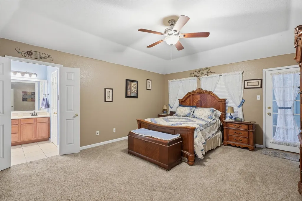 2732 Rawhide Court Haslet TX 76052