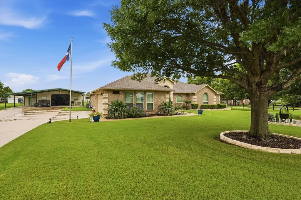 2732 Rawhide Court Haslet TX 76052