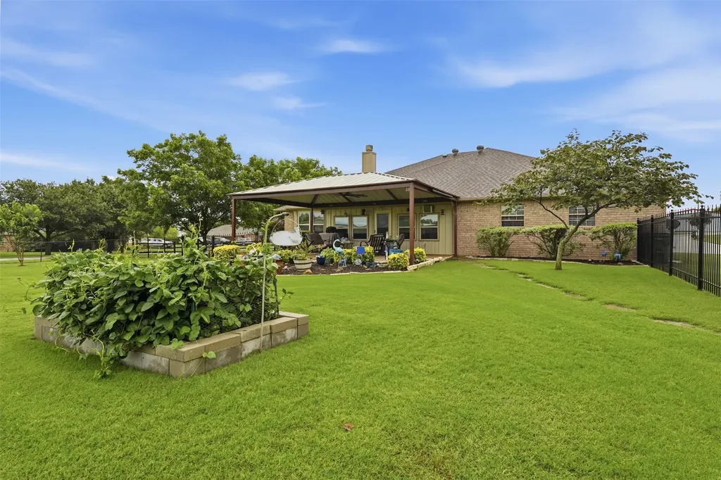 2732 Rawhide Court Haslet TX 76052