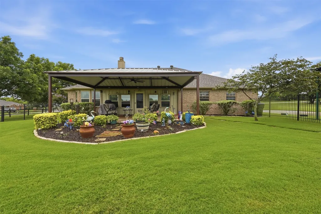2732 Rawhide Court Haslet TX 76052
