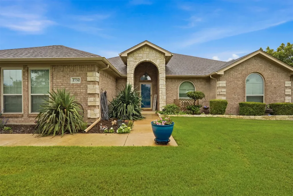 2732 Rawhide Court Haslet TX 76052
