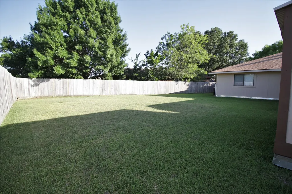4942 Avalon Drive Garland TX 75043