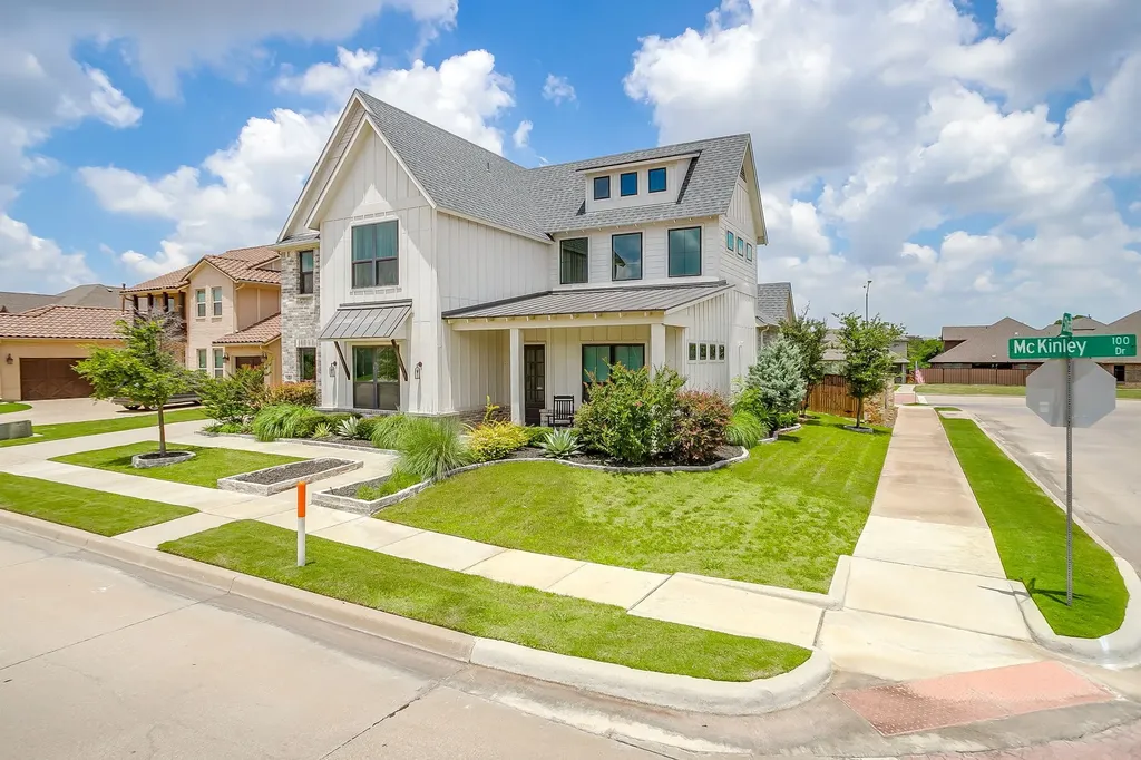 140 Mckinley Drive Burleson TX 76028