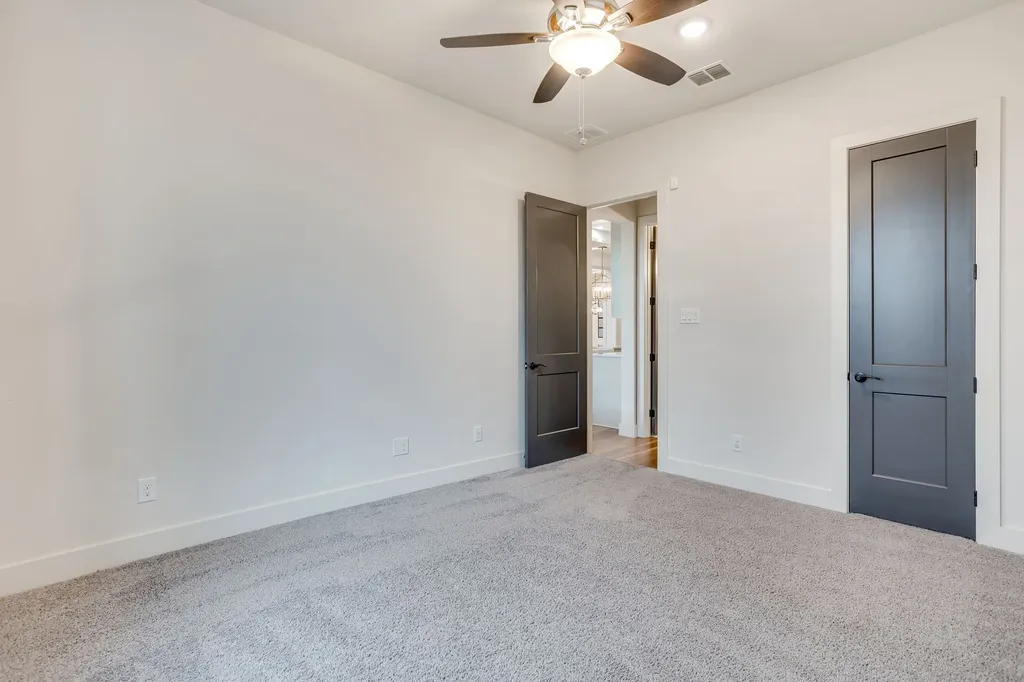 140 Mckinley Drive Burleson TX 76028