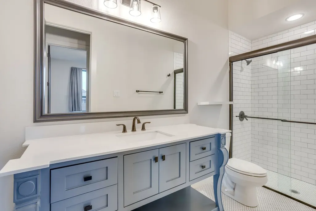 140 Mckinley Drive Burleson TX 76028
