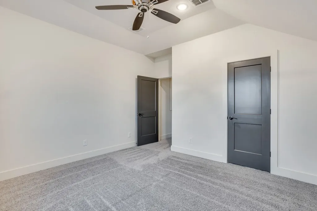 140 Mckinley Drive Burleson TX 76028