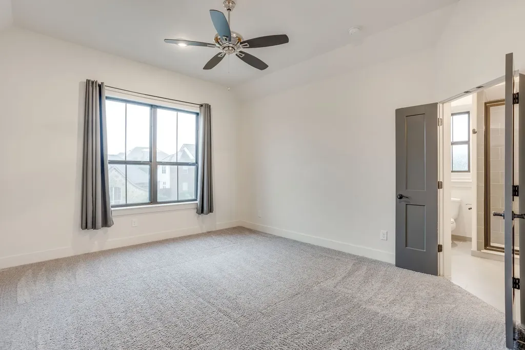 140 Mckinley Drive Burleson TX 76028
