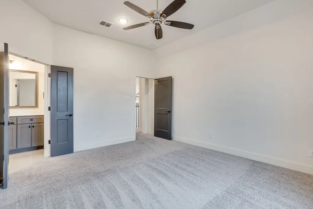 140 Mckinley Drive Burleson TX 76028