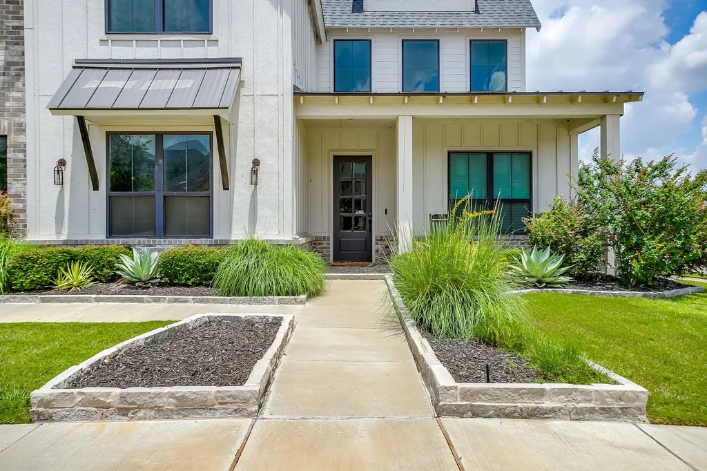 140 Mckinley Drive Burleson TX 76028