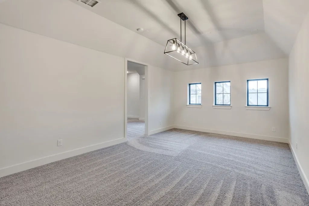 140 Mckinley Drive Burleson TX 76028