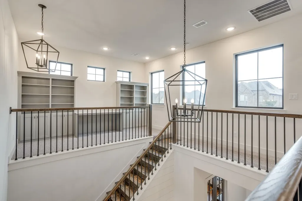 140 Mckinley Drive Burleson TX 76028