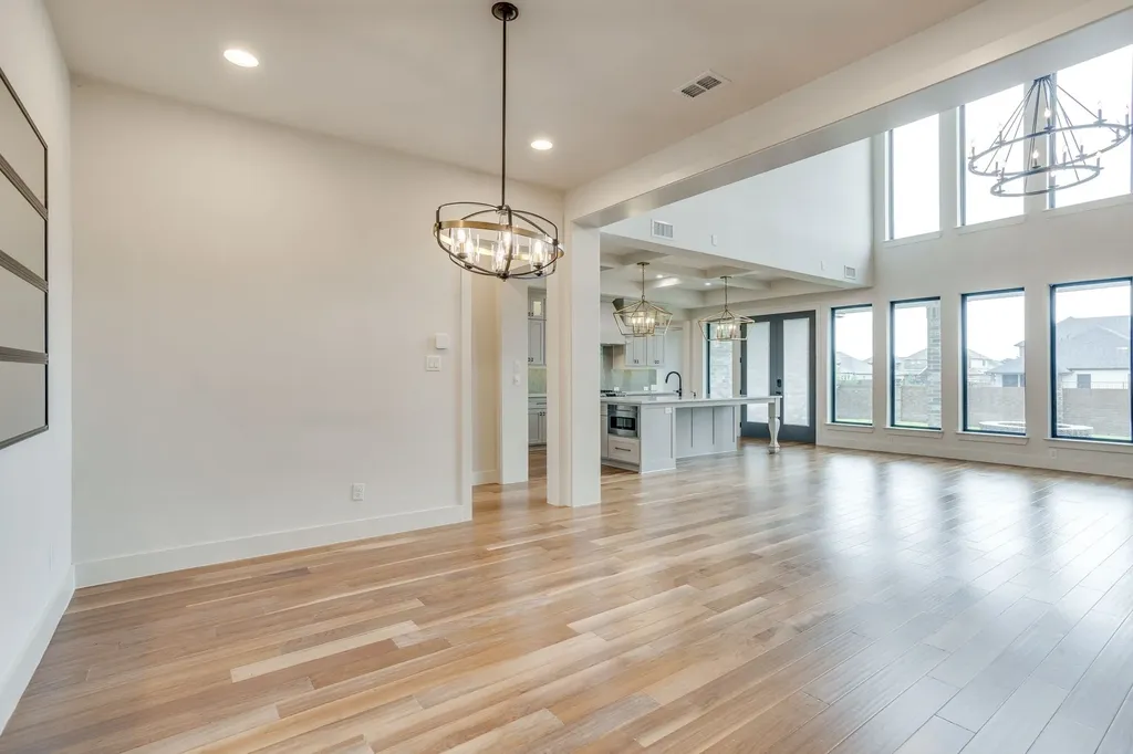 140 Mckinley Drive Burleson TX 76028