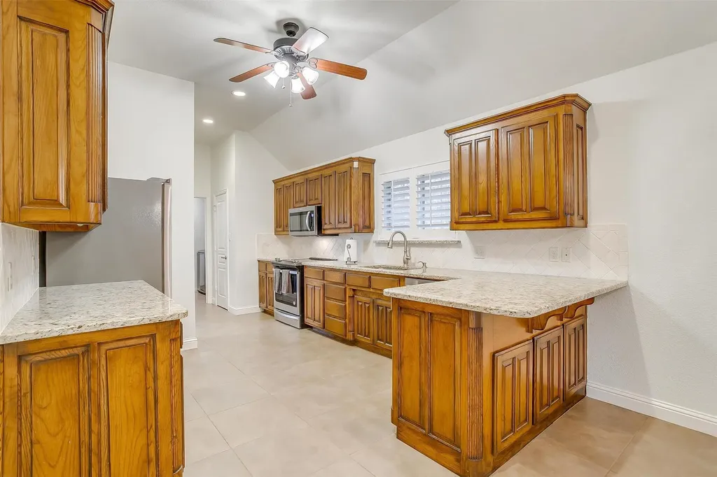11624 Virginia Way Court Fort Worth TX 76008