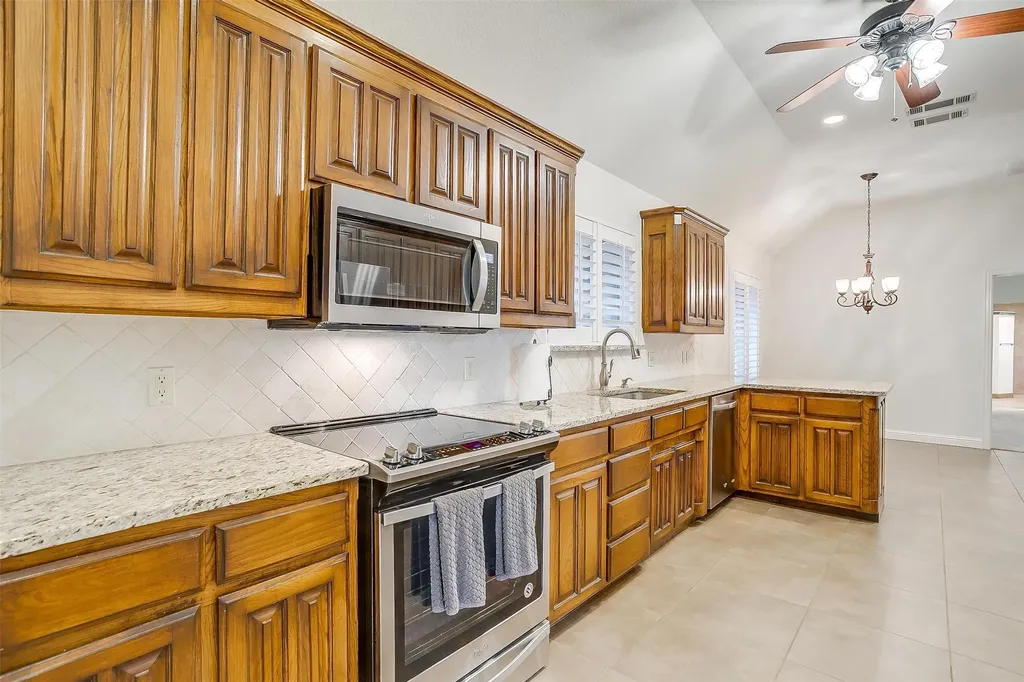 11624 Virginia Way Court Fort Worth TX 76008