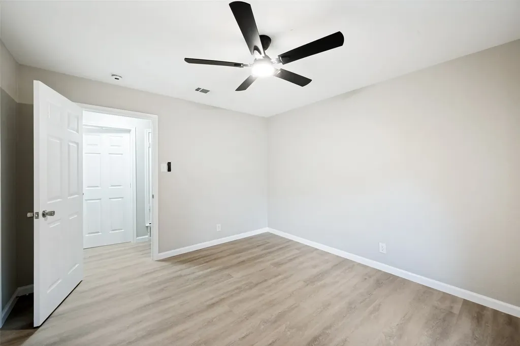 444 Billy Creek Circle Hurst TX 76053