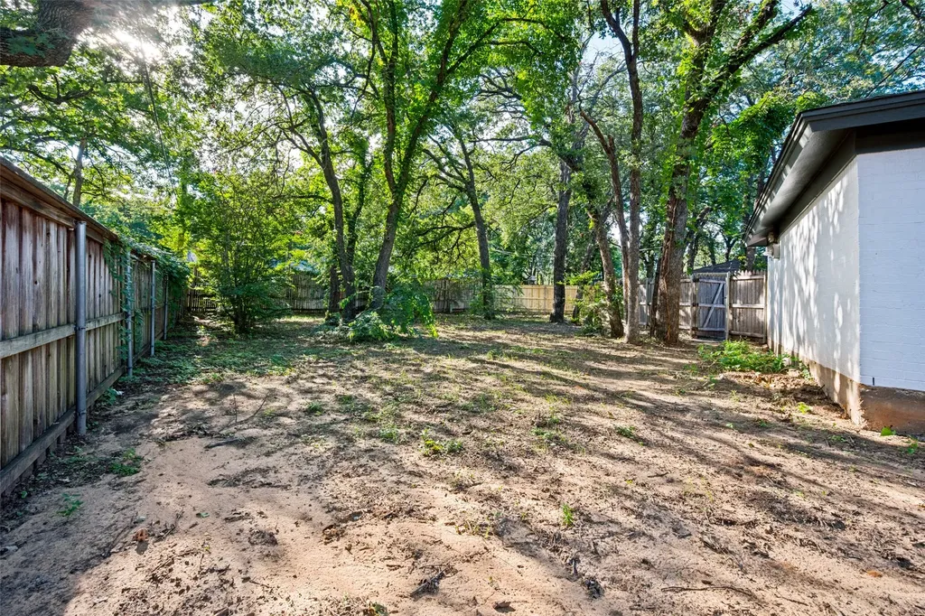 444 Billy Creek Circle Hurst TX 76053