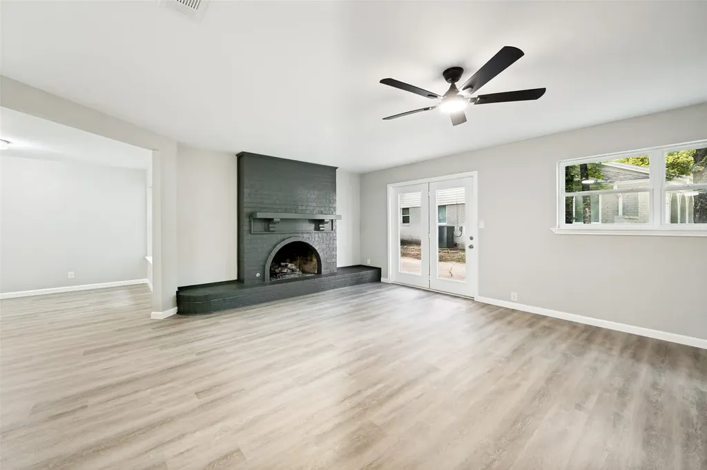 444 Billy Creek Circle Hurst TX 76053