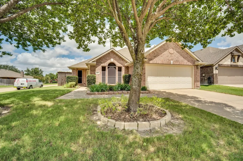 201 Old Settlers Trail Waxahachie TX 75167