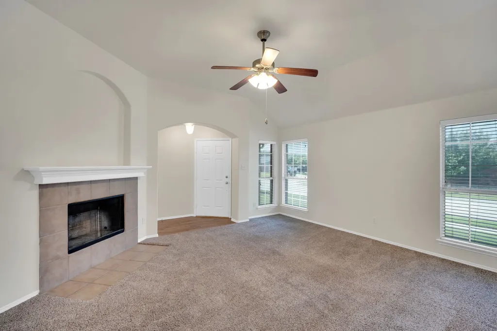 201 Old Settlers Trail Waxahachie TX 75167