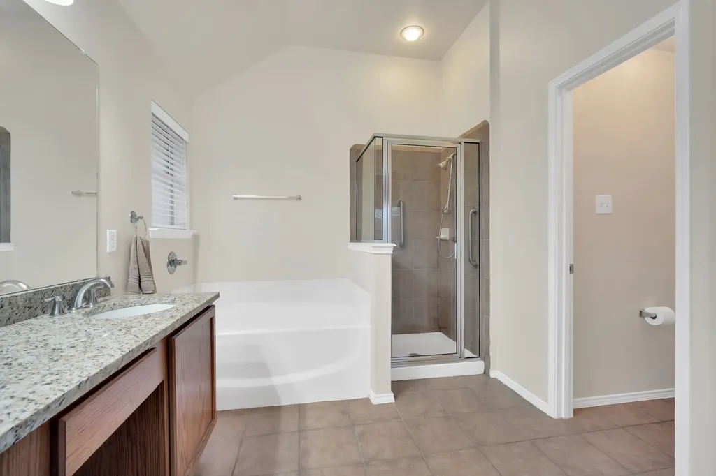 201 Old Settlers Trail Waxahachie TX 75167