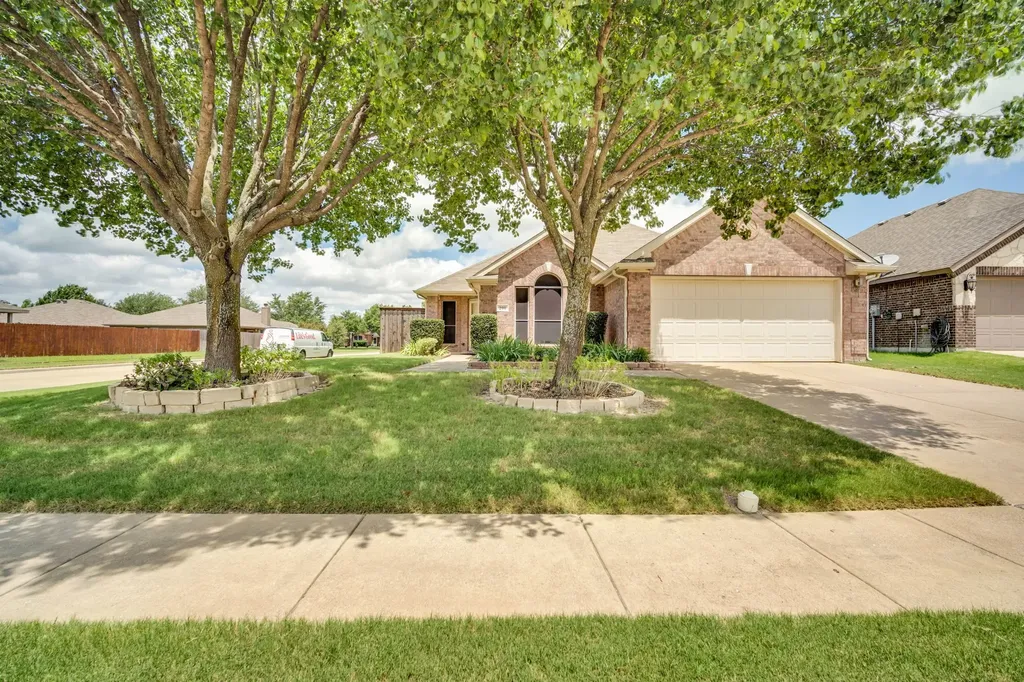 201 Old Settlers Trail Waxahachie TX 75167