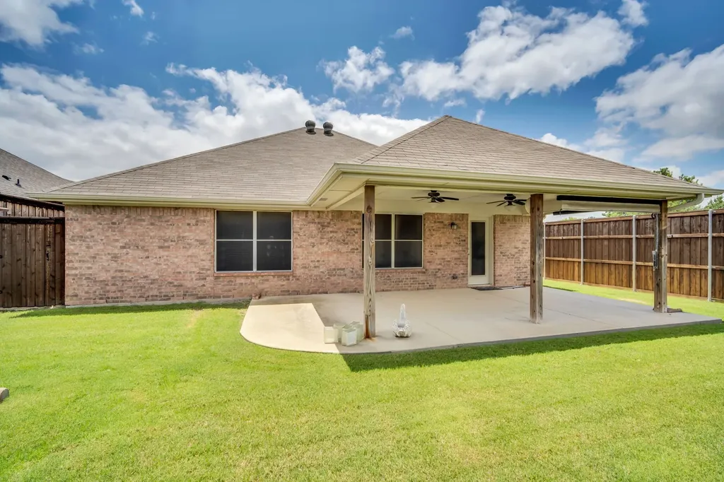 201 Old Settlers Trail Waxahachie TX 75167