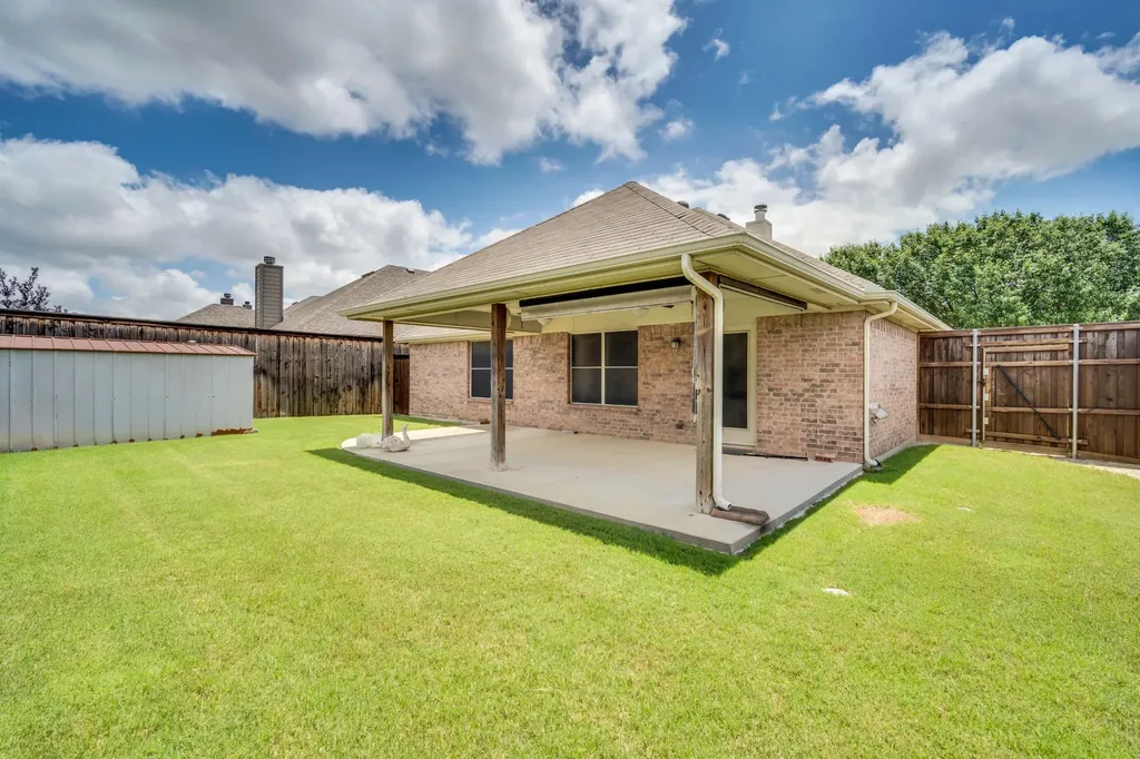 201 Old Settlers Trail Waxahachie TX 75167
