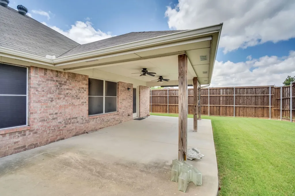 201 Old Settlers Trail Waxahachie TX 75167