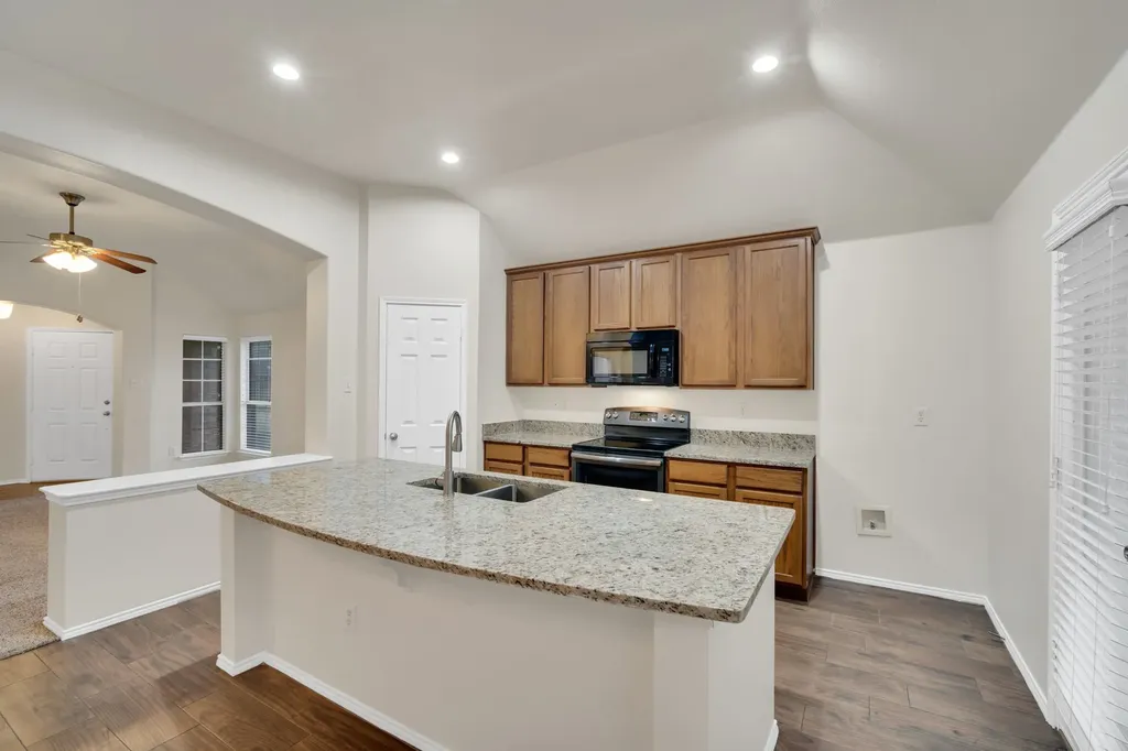 201 Old Settlers Trail Waxahachie TX 75167
