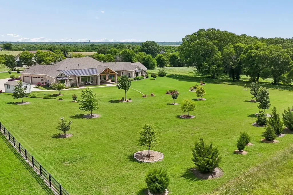 1500 Ford Lane Lucas TX 75002